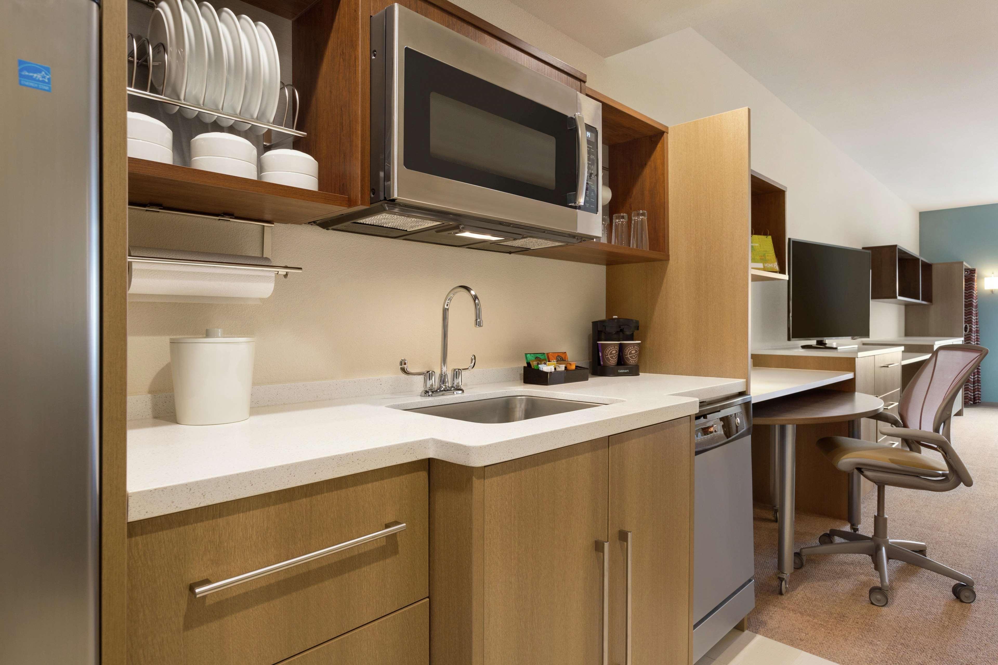 Home2 Suites By Hilton Frederick Exterior photo